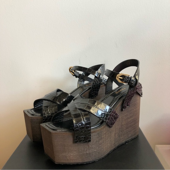 - frame platform wedge - Picture 4 of 6